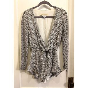 STONE COLD FOX Black White Pattern V Neck Romper Shorts Top   Women's Size XS